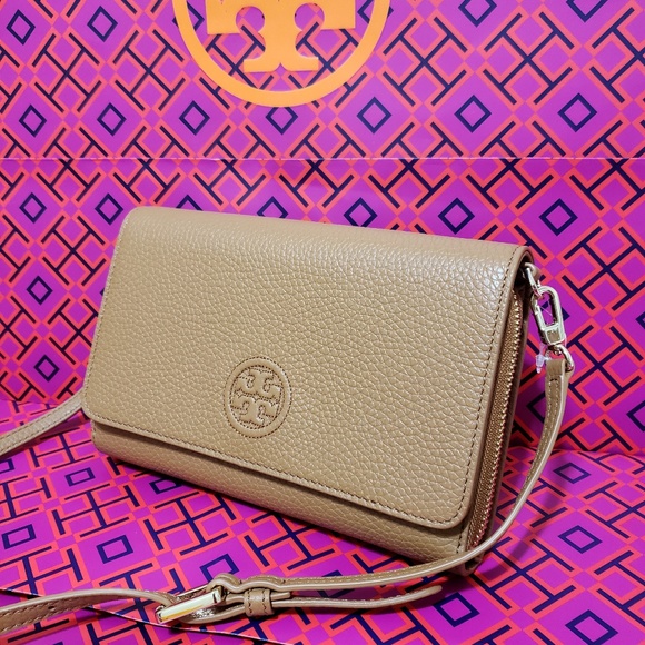 Tory Burch Handbags - Tory Burch Bomb Wallet Crossbody